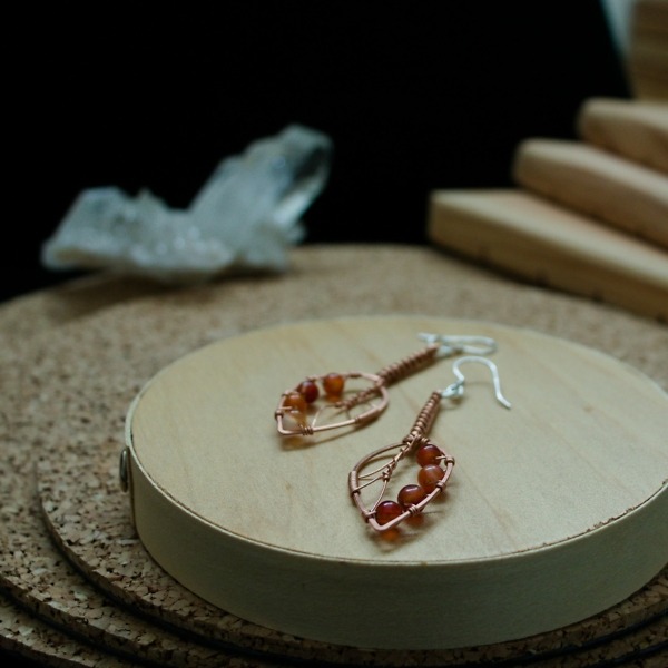 Apple Leaf and Carnelian Copper Earrings – Staged Banner Cluster Cork Wood (7)-3 (RR)