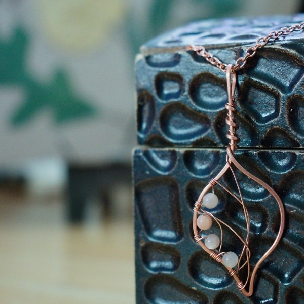 Bodhi Leaf Copper Necklace – Peach Moonstone – Staged Pinterest (4)-2 (RR)