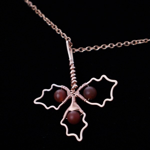 Holly Leaflet Copper Necklace – Carnelian – Back (3)-2 (RR)