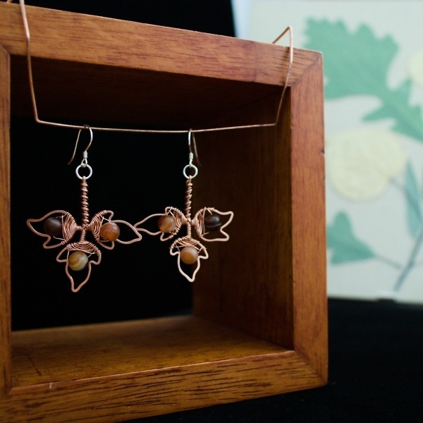 Poison Ivy and Sardonyx Copper Earrings – Staged Banner (3)-2 (RR)