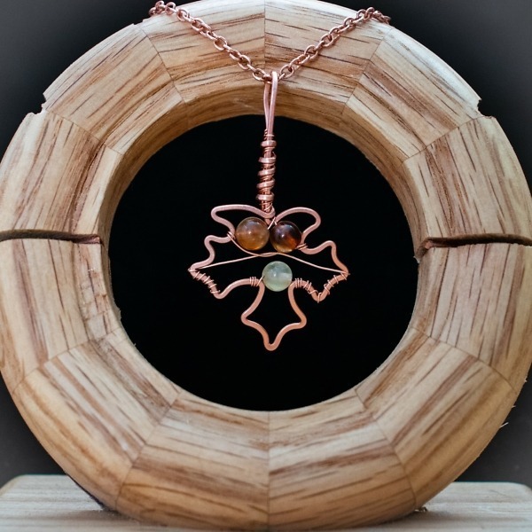 Sugar Maple Leaf – Whiskey Citrine – Copper Necklace – Wooden Stand (RR)