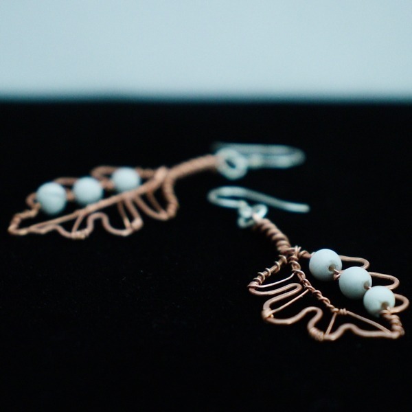White Oak Leaf and Howlite Copper Earrings – Details Side (8)-2 (RR)