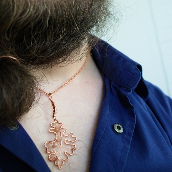 bur oak leaf peach moonstone copper necklace – in use (4)-2 (RR)