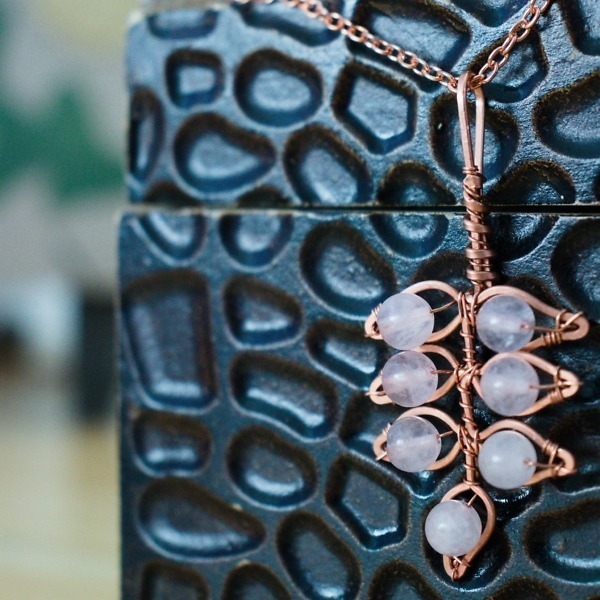 Elder Leaflet – Rose Quartz – Copper Necklace