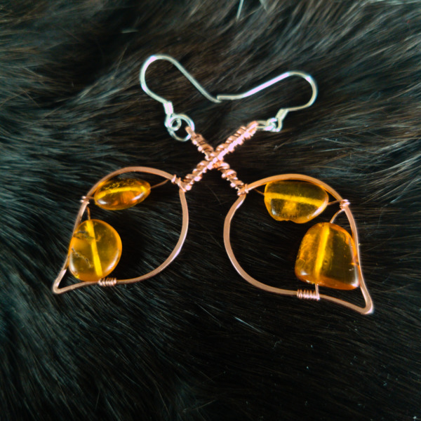 Quaking Aspen Leaf – Amber – Copper Earrings (Top)