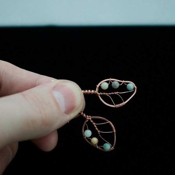 Eucalyptus Leaf and Mixed Amazonite Copper Earrings – In Hand (20)-2 (RR)