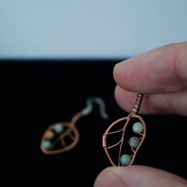 Eucalyptus Leaf and Mixed Amazonite Copper Earrings – Staged In Hand (2)-2 (RR)
